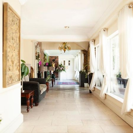Greville Arms Hotel มัลลิงการ์ ภายนอก รูปภาพ