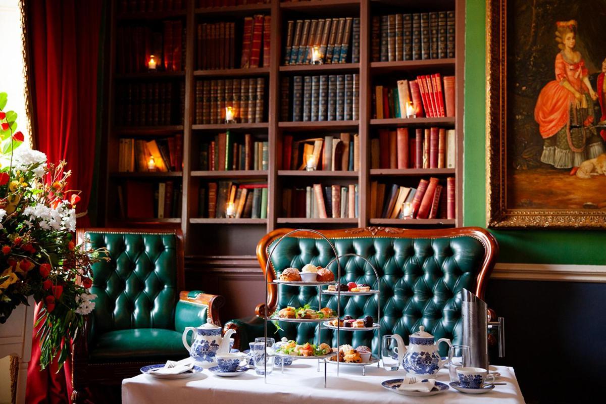 Greville Arms Hotel มัลลิงการ์ ภายนอก รูปภาพ