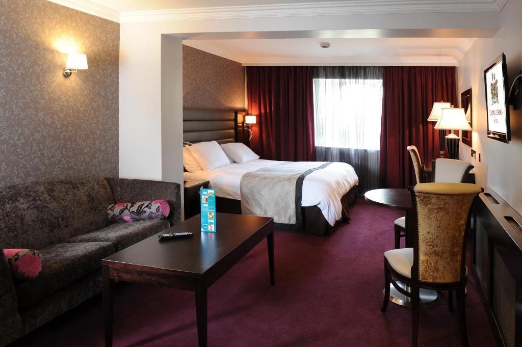Greville Arms Hotel มัลลิงการ์ ภายนอก รูปภาพ